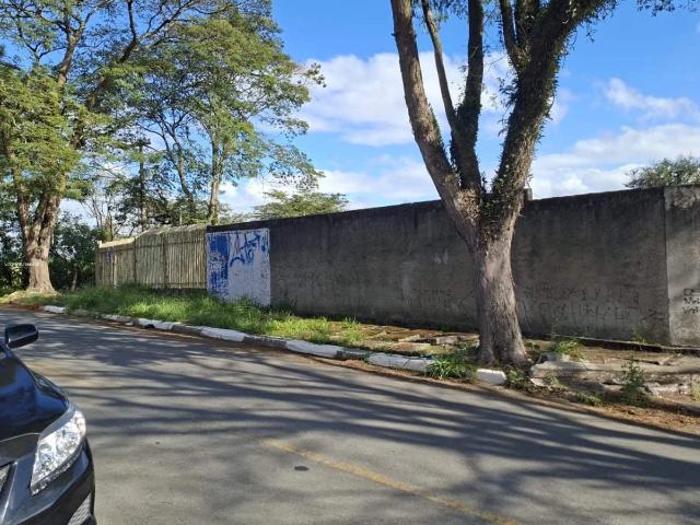 Terreno / Lote para Venda em Suzano/SP Sesc