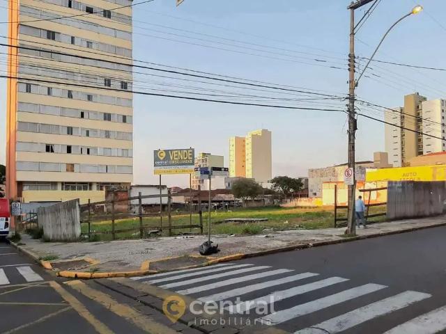 Terreno / Lote para Locação em Bauru/SP Centro 1936 Quartos