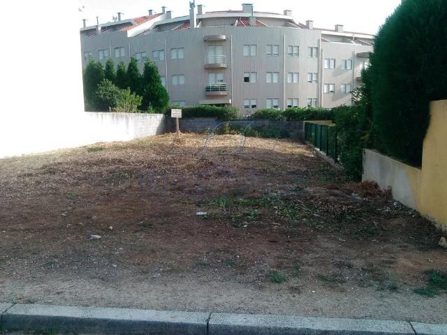 Terreno p/ construção de moradia em Gaia