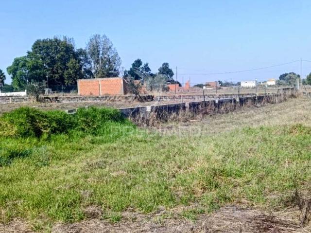 Terreno p/ construção /2500 m2/ Lagoinha Palmela/ Vista para o Castelo