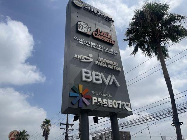 TERRENO PAD EN RENTA EN PLAZA COMERCIAL 727 ESCOBEDO NL