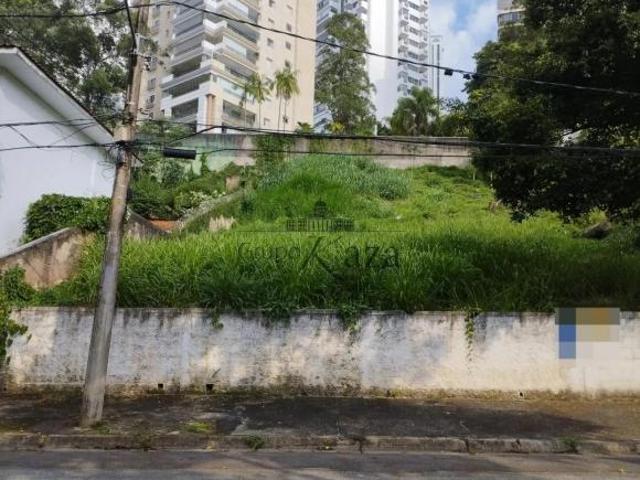 Terreno Paineiras do Morumbi 888m²