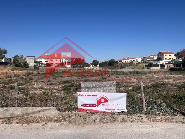 Terreno para 2 Moradias Térreas com projeto aprovado
