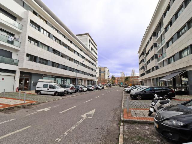 Terreno para constr. de prédio na urb. Villa Park, Amadora