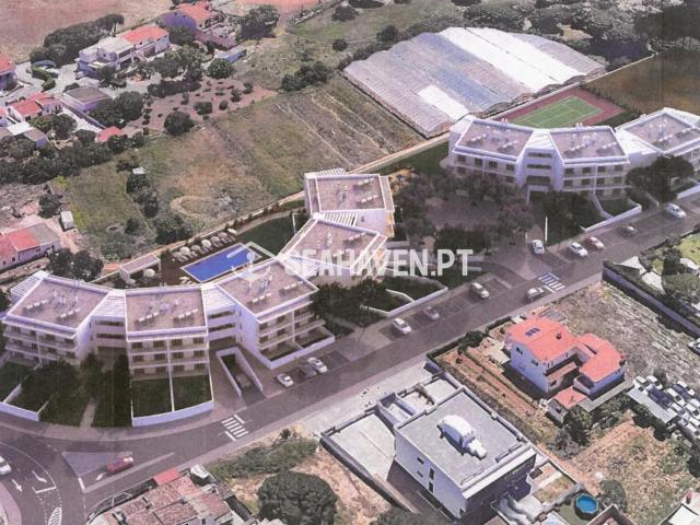 Terreno para construção numa zona residencial do Montenegro, Faro
