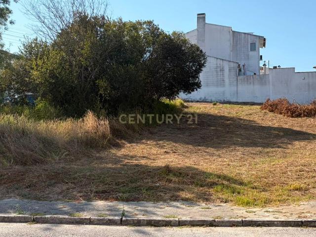 Terreno para Construção na Urbanização das Virtudes em Aveiras de Baixo