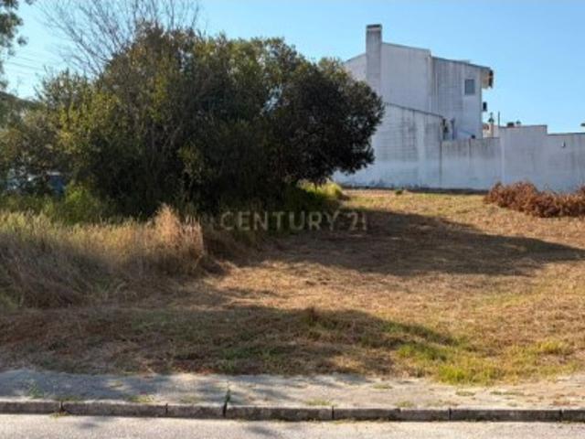 Terreno para Construção na Urbanização das Virtudes em Aveiras de Baixo