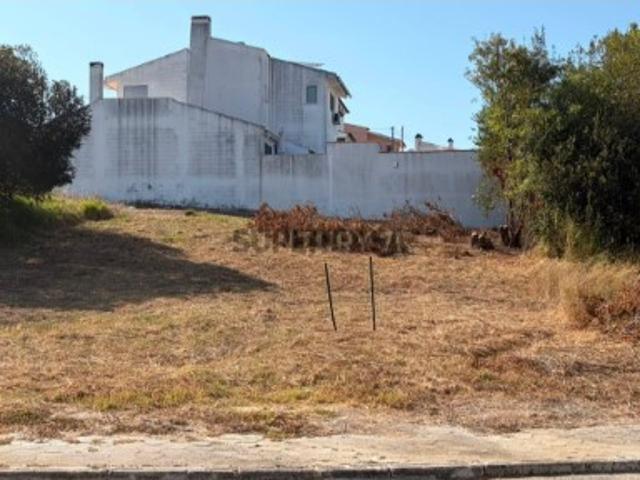 Terreno para Construção na Urbanização das Virtudes em Aveiras de Baixo