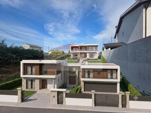 Terreno para construção a 1 Km da praia da Madalena