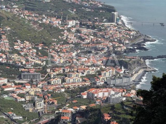 TERRENO PARA CONSTRUÇÃO | CABO GIRÃO CÂMARA DE LOBOS