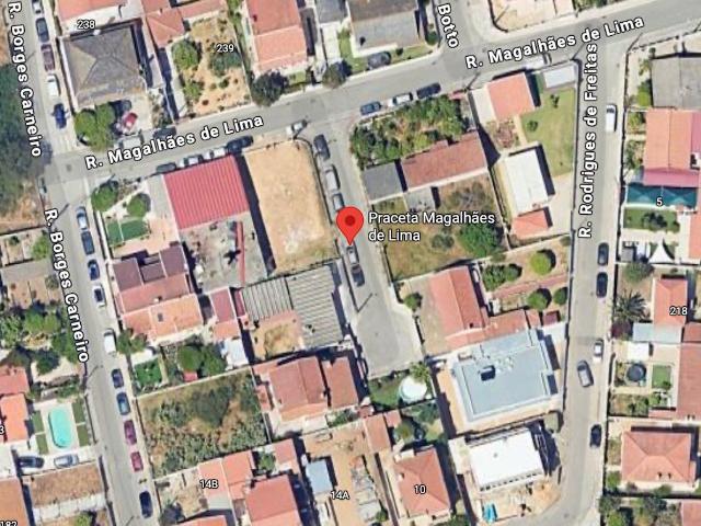 Terreno para Construção Charneca de Caparica