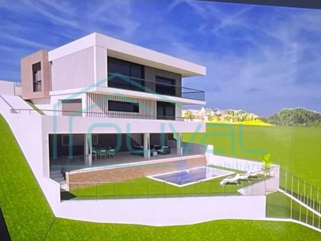 Terreno para Construção com 455m2 Projeto Aprovado Moradia Moderna T3+2 com Piscina e Vistas Deslumbrantes
