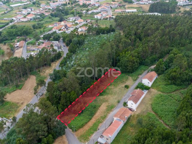 Terreno para construção, com 583 m2 Grijó, V.N. Gaia