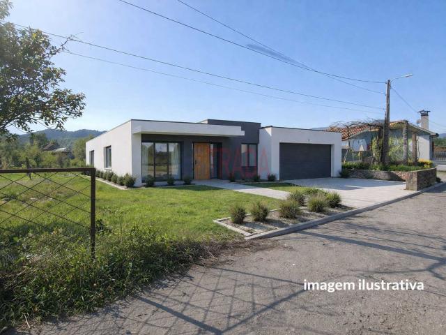 Terreno para construção com 668 m² em Pedregais, Vila Verde