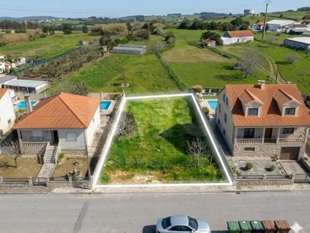 Terreno para construção com 700m², para venda em Coto Caldas da Rainha