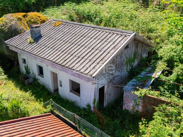 Moradia Térrea e Terreno para Construção com 950 m² Martim, Braga