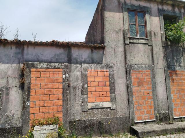 Terreno para Construção com 1.037 m² em Castêlo da Maia