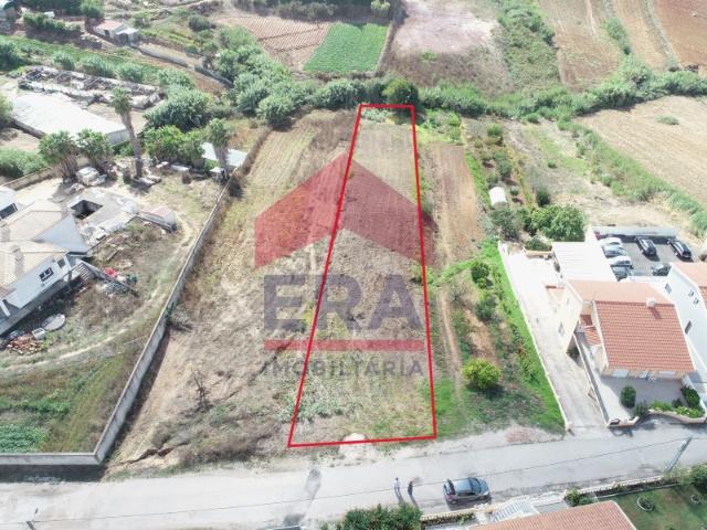 Terreno para construção com 1.747 m²