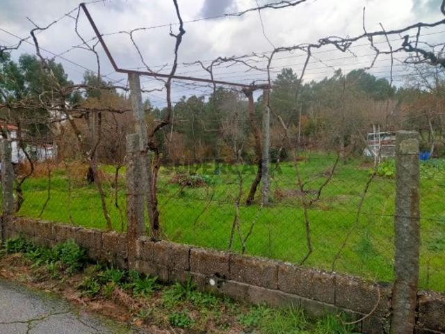Terreno para construção com 1.960 m² em Regadas, Fafe