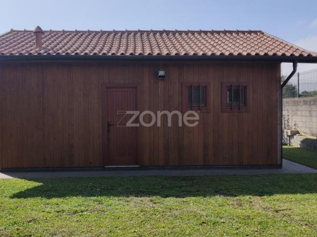 Terreno para construção com 2020 m² no Castelo da Maia