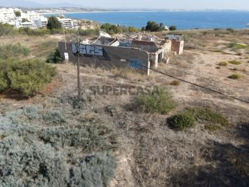 Terreno para construção com Vista Mar a 100 m da Praia Lagos