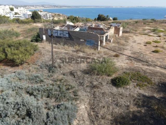 Terreno para construção com Vista Mar a 100 m da Praia Lagos