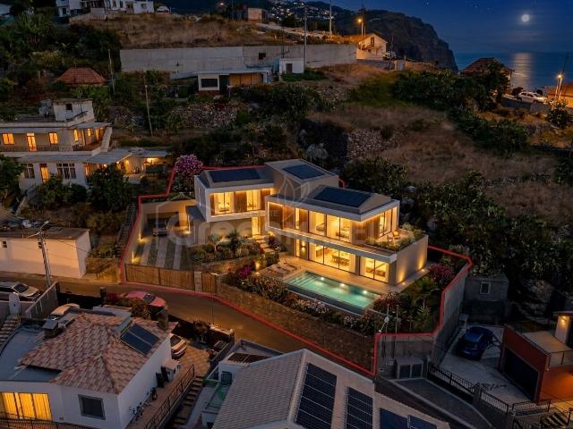 Terreno para Construção com Vista Mar Definitiva