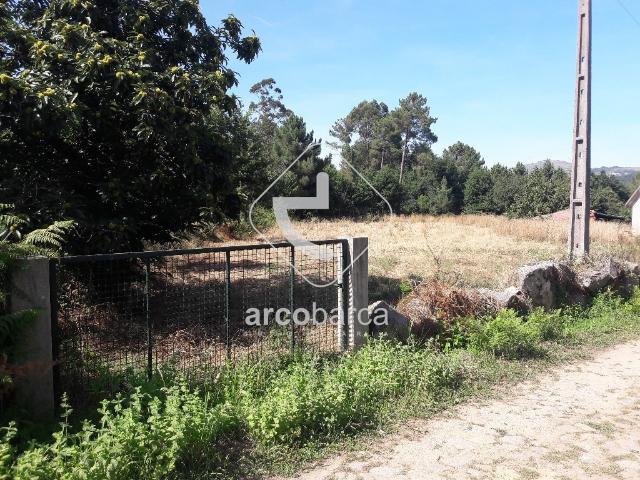 Terreno para construção, com cerca de 4000m2 Paredes de Coura
