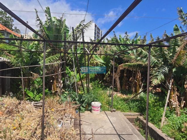 Terreno para construção com índice de 1.7 e com boa vista mar