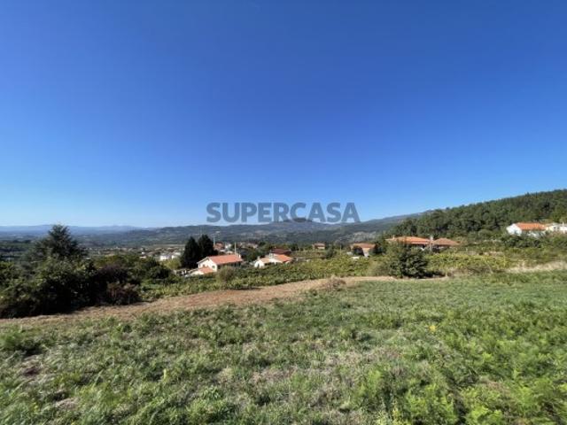 Terreno para construção com ótimas vistas, situado em Sá, Monção