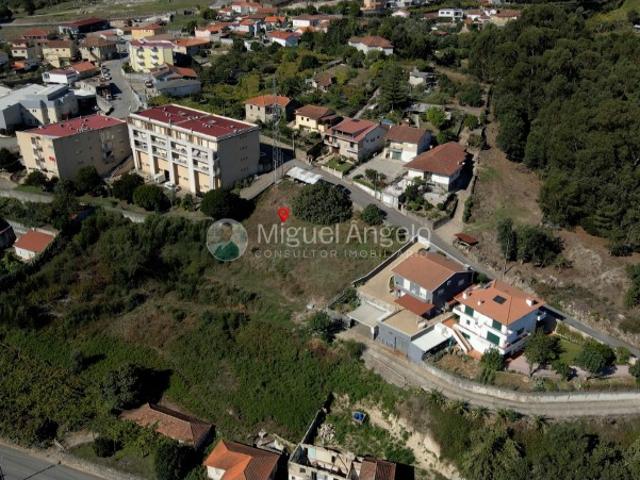 TERRENO PARA CONSTRUÇÃO COM PROJETO APROVADO | VALPEDRE, PENAFIEL