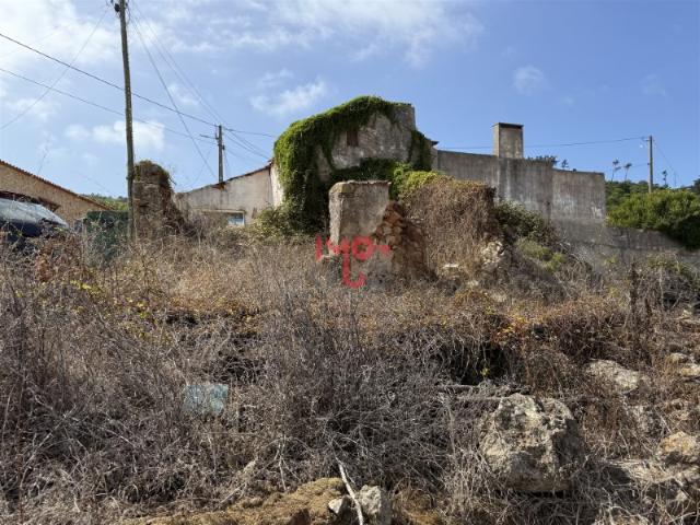 Terreno para Construção com Ruína Nazaré | A 5 Minutos da Praia