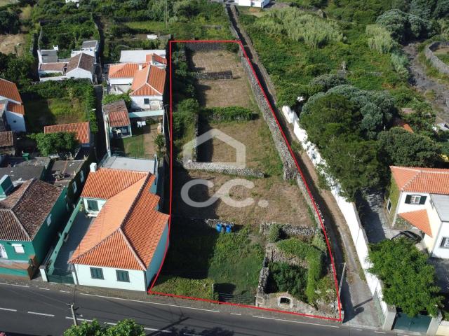 Terreno para Construção com Ruína – Pesqueiro, São Bartolomeu