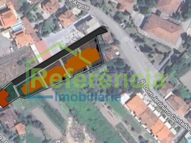 Terreno para construção com ruinas