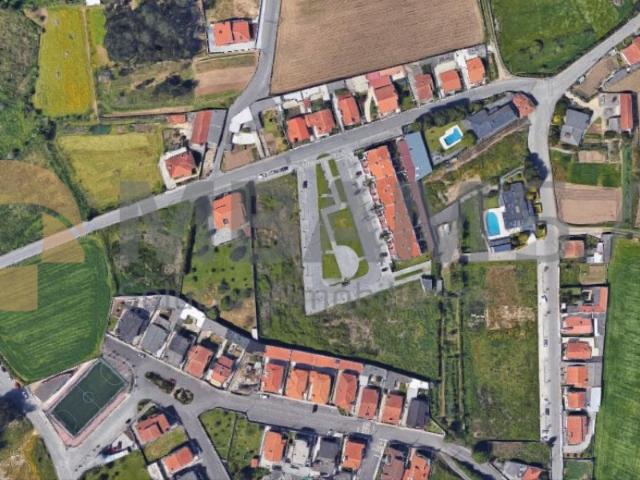 Terreno para construção de moradia com 4 quartos