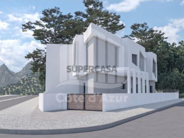 Terreno para construção de Moradia Geminada T4 em Fernão Ferro