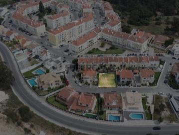 Terreno para construção de moradia em Almada