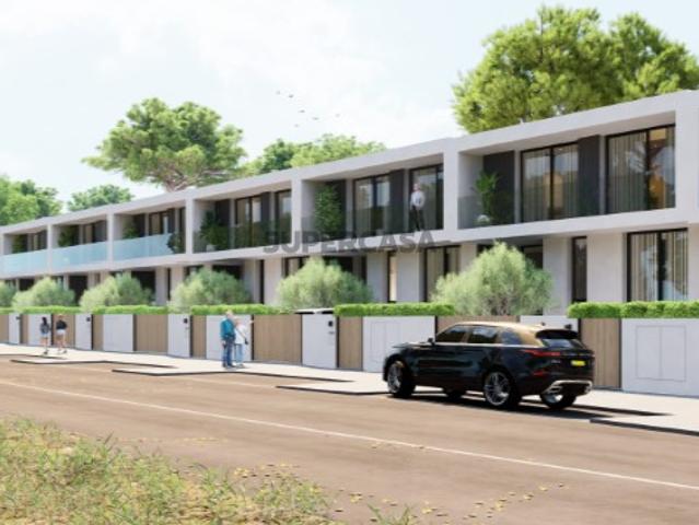 Terreno para construção de Moradia em banda em Faro