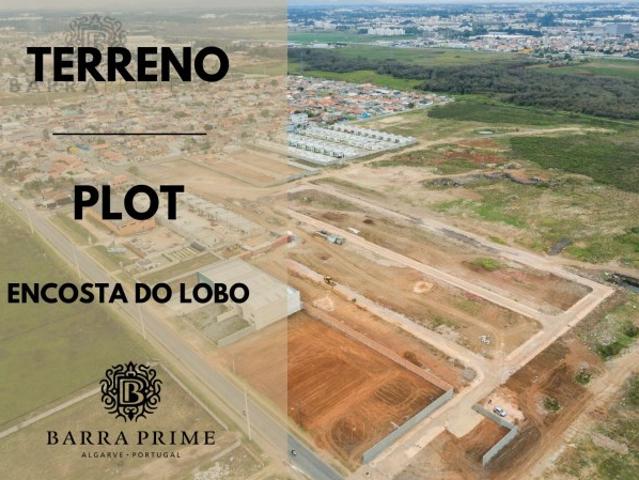 Terreno para construção de moradia na Encosta do Lobo