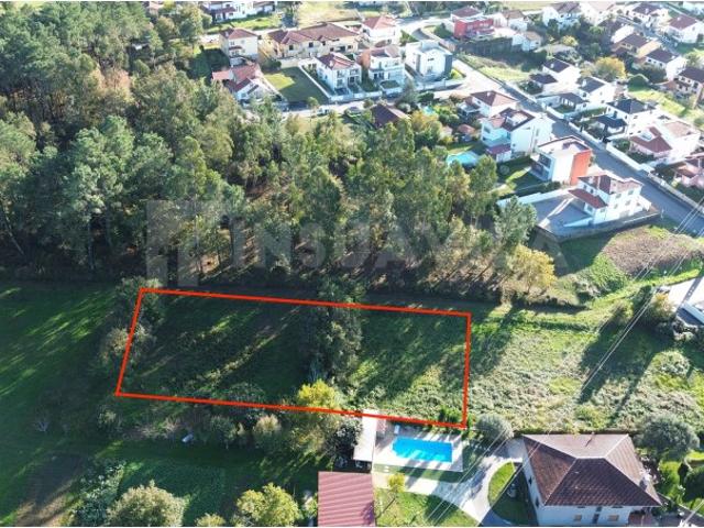 Terreno para construção de moradia unifamiliar