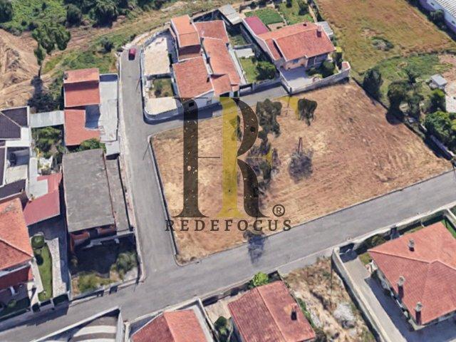 Terreno para construção de moradias em Rio Meão