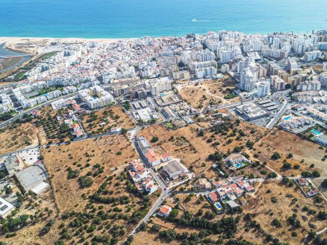Terreno com Elevado Potencial de Construção | Perímetro Urbano de Armação de Pêra
