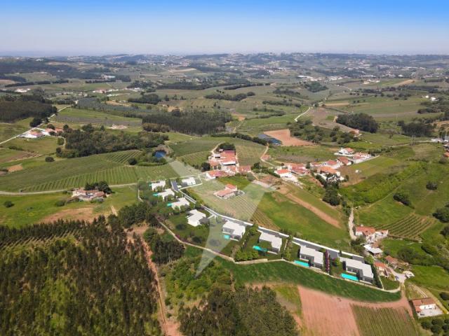 Terreno para Construção de Condomínio com 10 Moradias