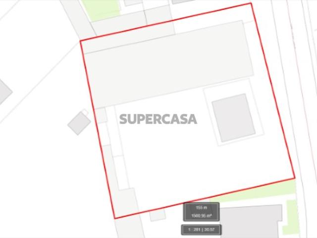 Terreno para construção de condomínio de 6 moradias