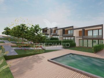 Terreno para Construção de Condomínio fechado em Loures
