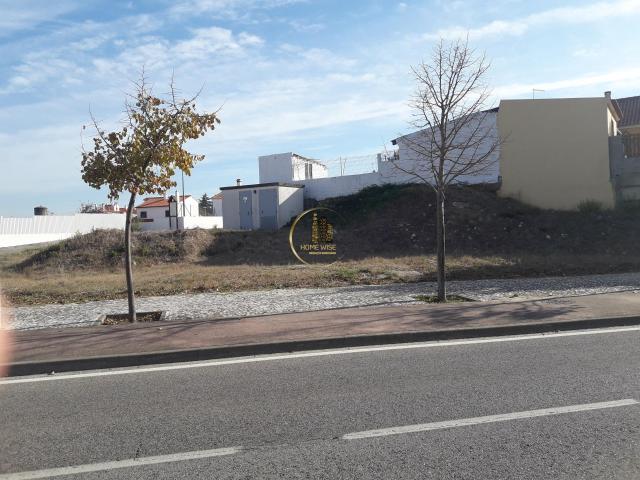 Terreno para construção de Edifício Habitacional com 12 Fogos