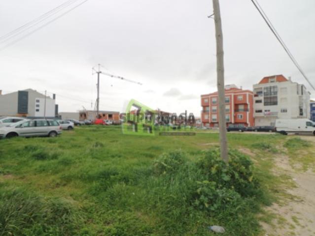 Terreno para Construção de Prédio Quinta do Conde