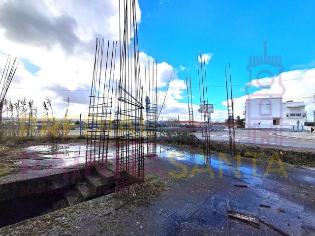 Terreno para construção de quatro moradias em banda, Cernache