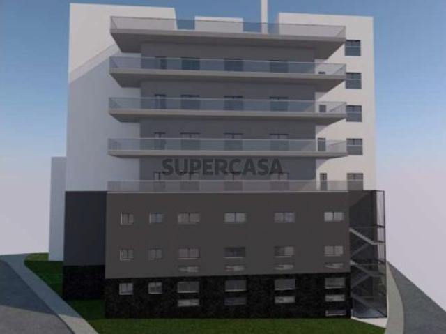 Terreno para construção de residência sénior, com licença a pagamento. Oportunidade!