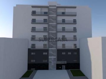Terreno para construção de residência sénior, com licença a pagamento. Oportunidade!